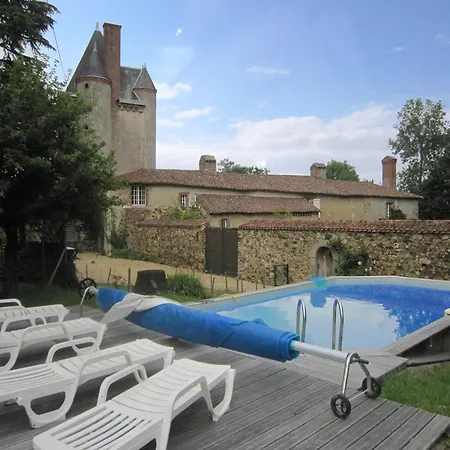 Pool, Cleaning Included Saint-Paul-du-Bois