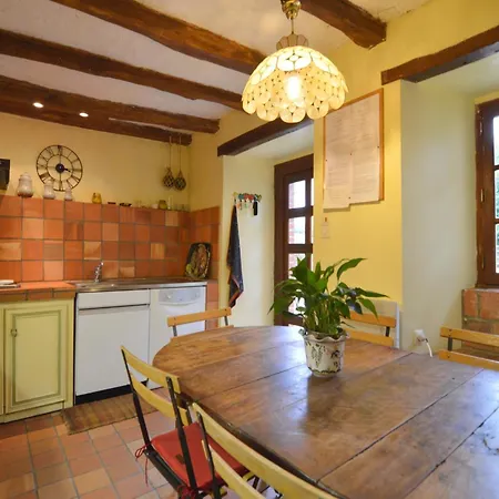 Holiday Home Saint-Paul-Du-Bois Pool, Cleaning Included